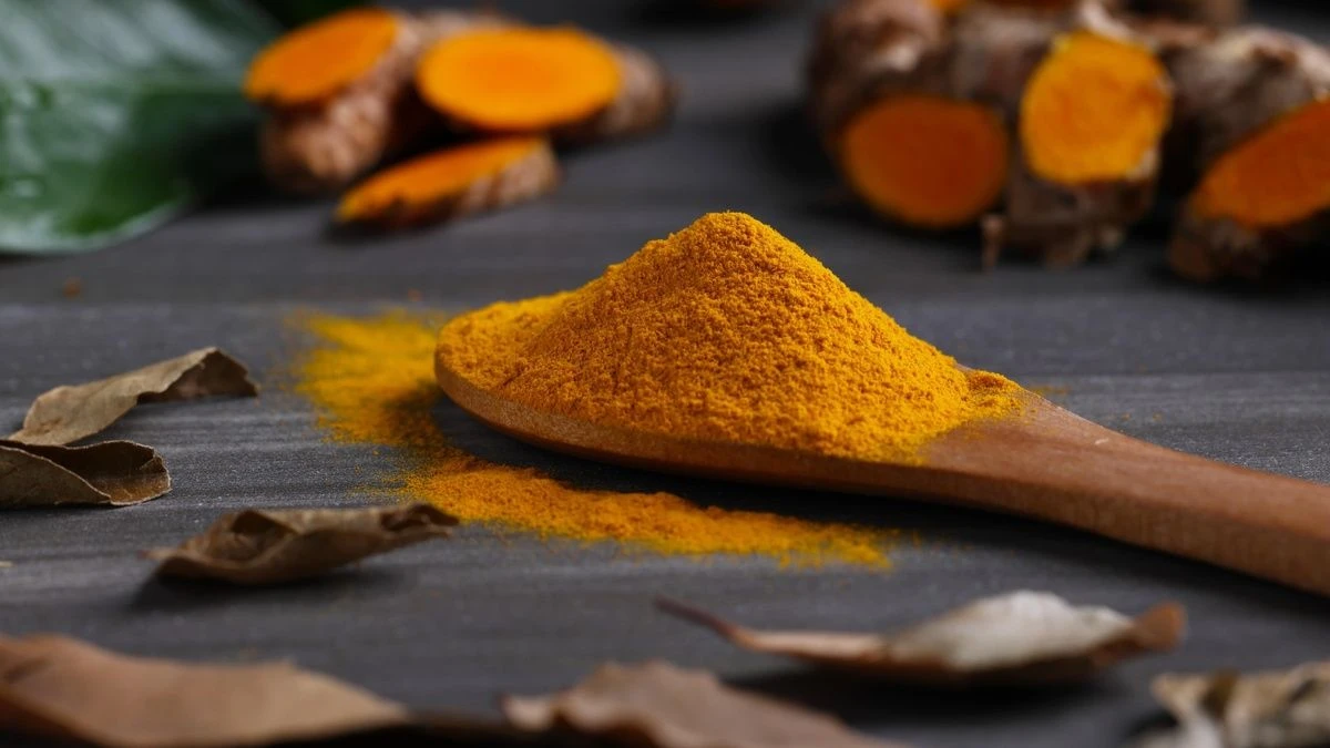 Kurkuma in der Küche: Golden Latte, Currys und was man wissen sollte